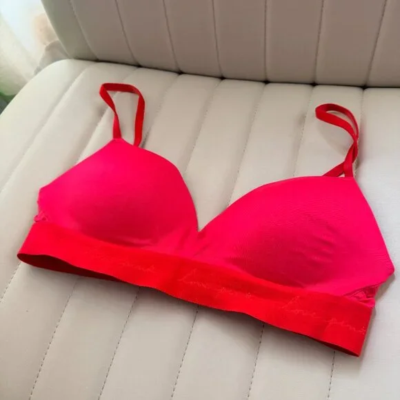 Victoria's Secret PINK Wear Everywhere Wireless Push-Up Bra 36B - Picture 2 of 7